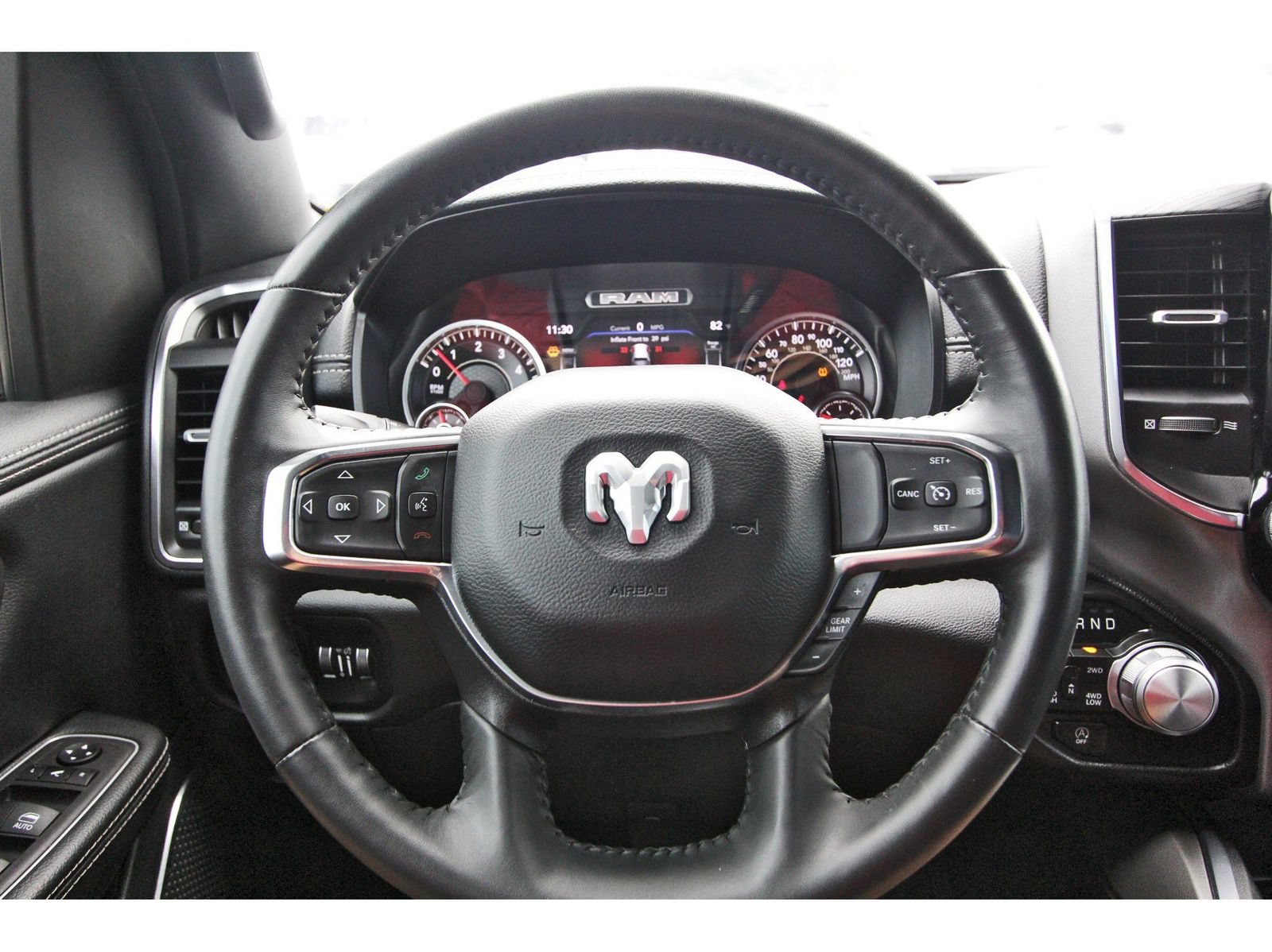 Used 2024 RAM 1500 Laramie AWD/4WD image 14