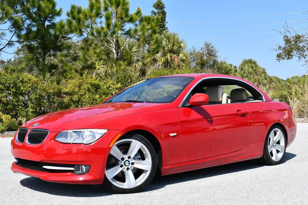 Used 2011 BMW 328i Convertible image 25
