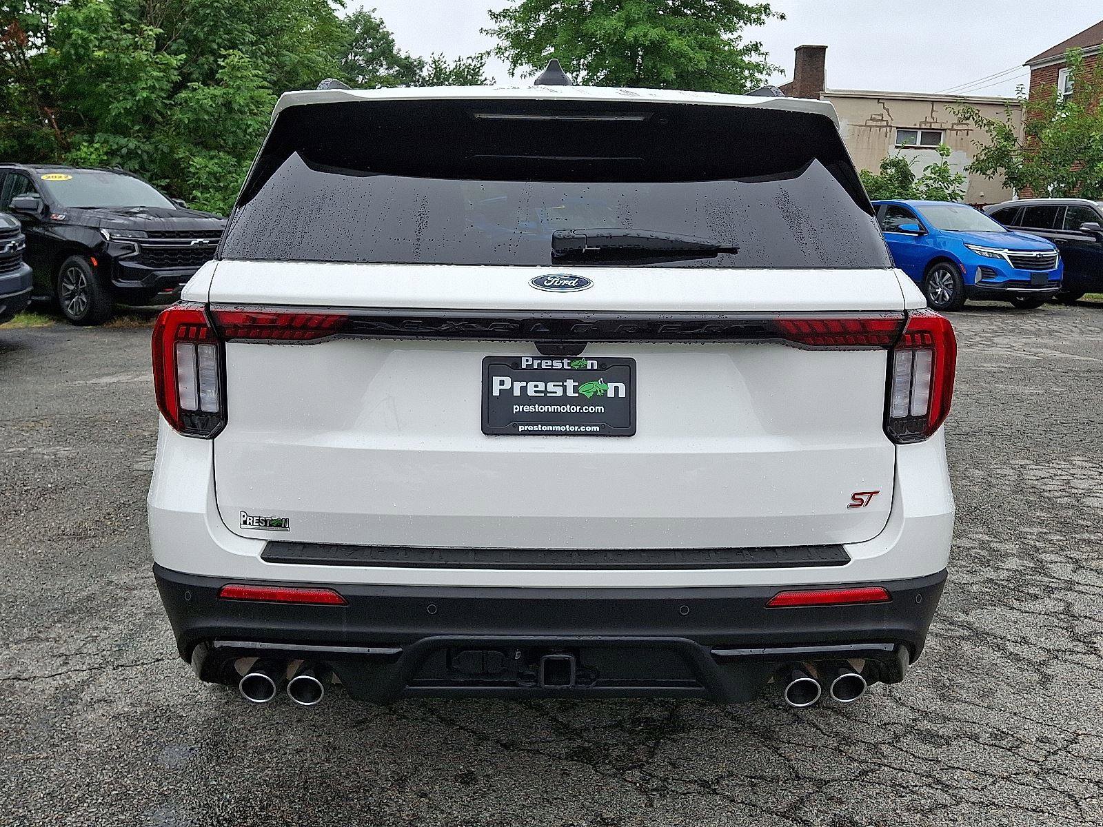 Used 2025 Ford Explorer ST w/ Sun And Sound Package image 5