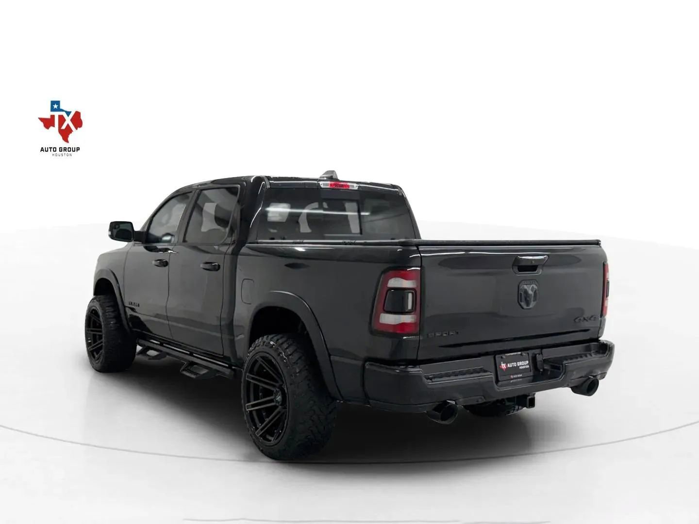 Used 2019 RAM 1500 Sport w/ Level 2 Equipment Group AWD/4WD image 4