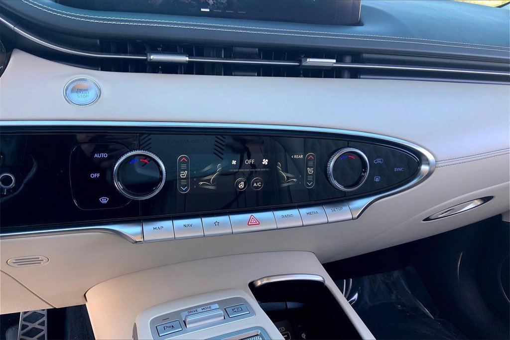 Used 2023 Genesis GV70 3.5T Sport w/ Sport Prestige Package image 16