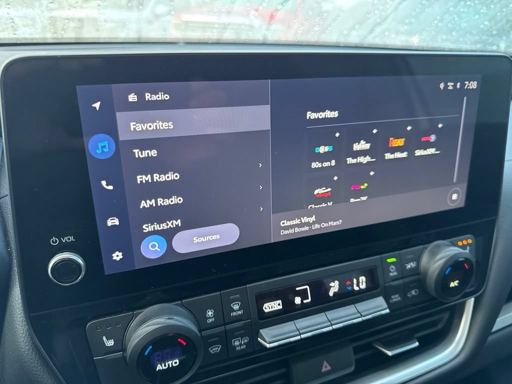 Used 2025 Toyota Grand Highlander AWD Hybrid image 15