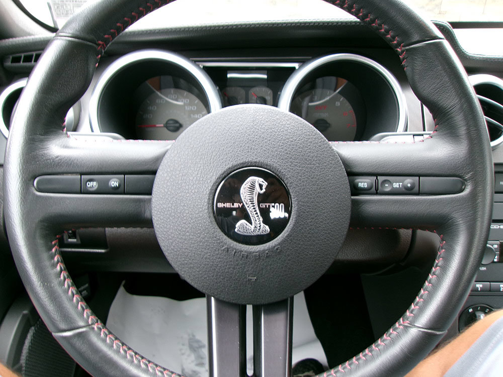 Used 2007 Ford Mustang Shelby GT500 RWD image 10