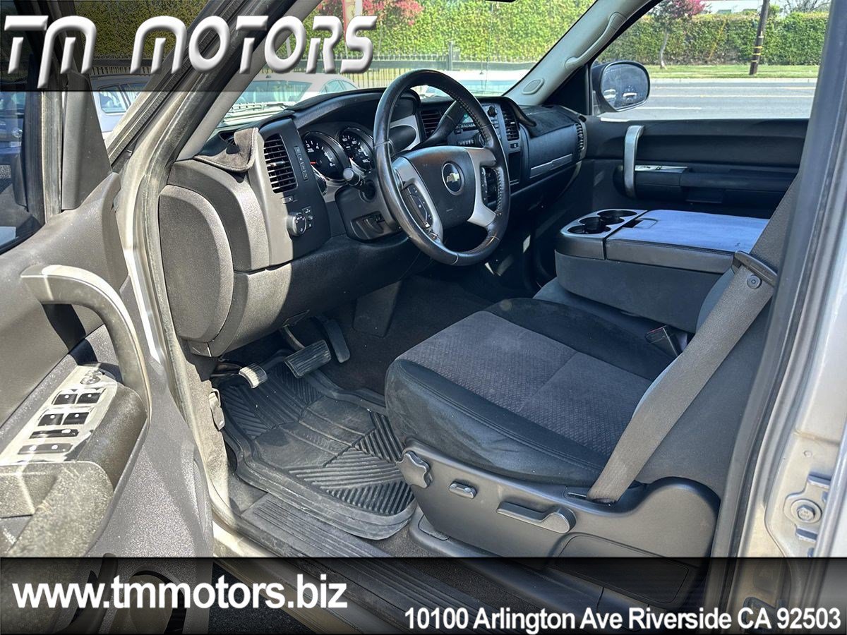 Used 2008 Chevrolet Silverado 1500 LT w/ Max Trailering Pack RWD image 7