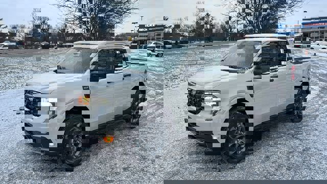 New 2025 Ford Maverick XLT w/ Equipment Group 301A image 2