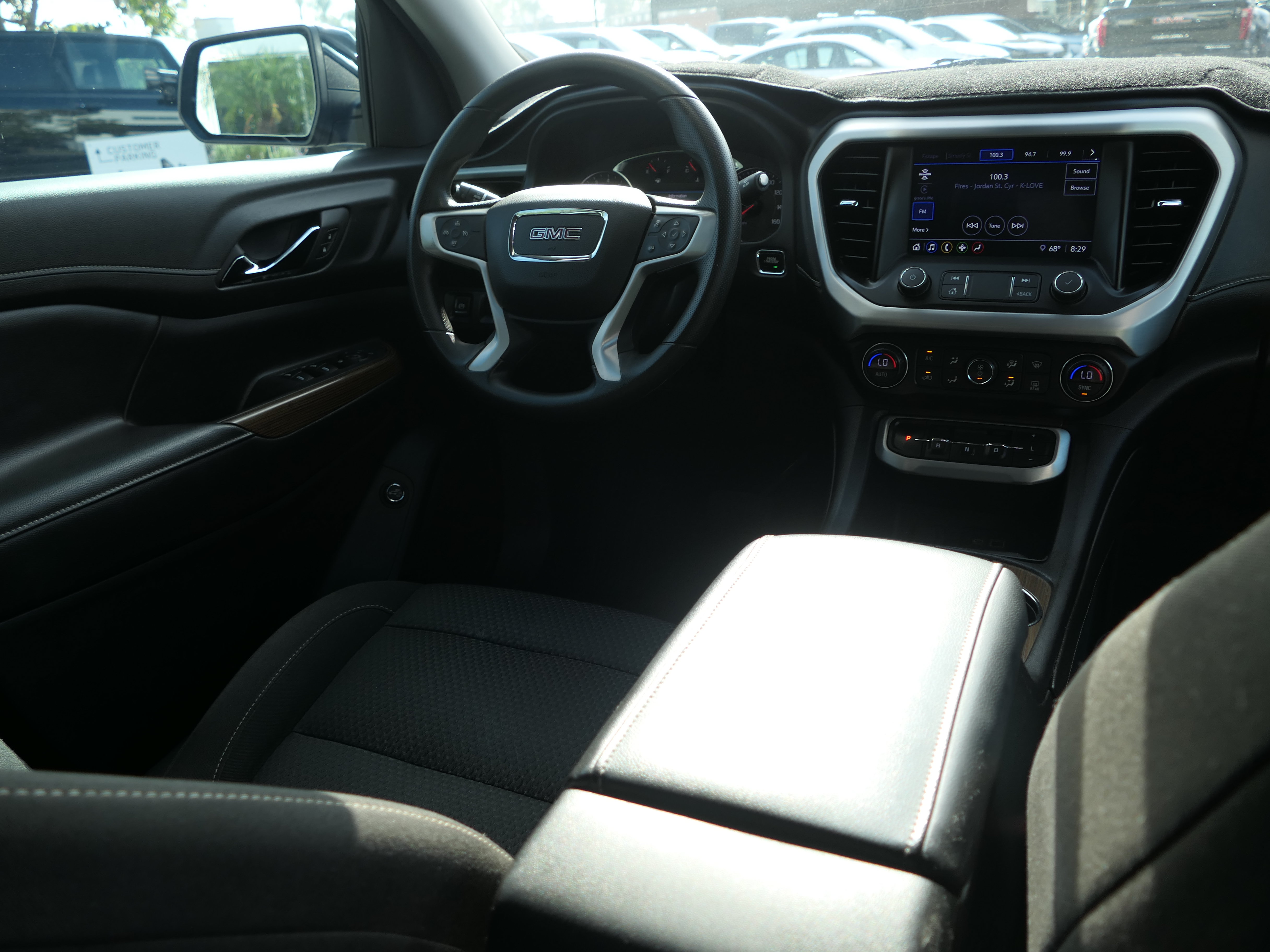 Used 2021 GMC Acadia SLE w/ Driver Convenience Package FWD image 26