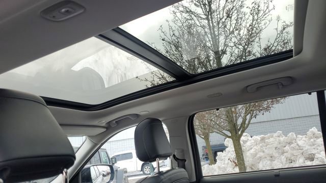 Certified 2023 Jeep Grand Cherokee L Limited w/ Luxury Tech Group II image 9