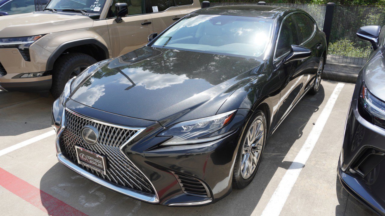 Used 2018 Lexus LS 500 w/ Accessory Package (Z1) image 1