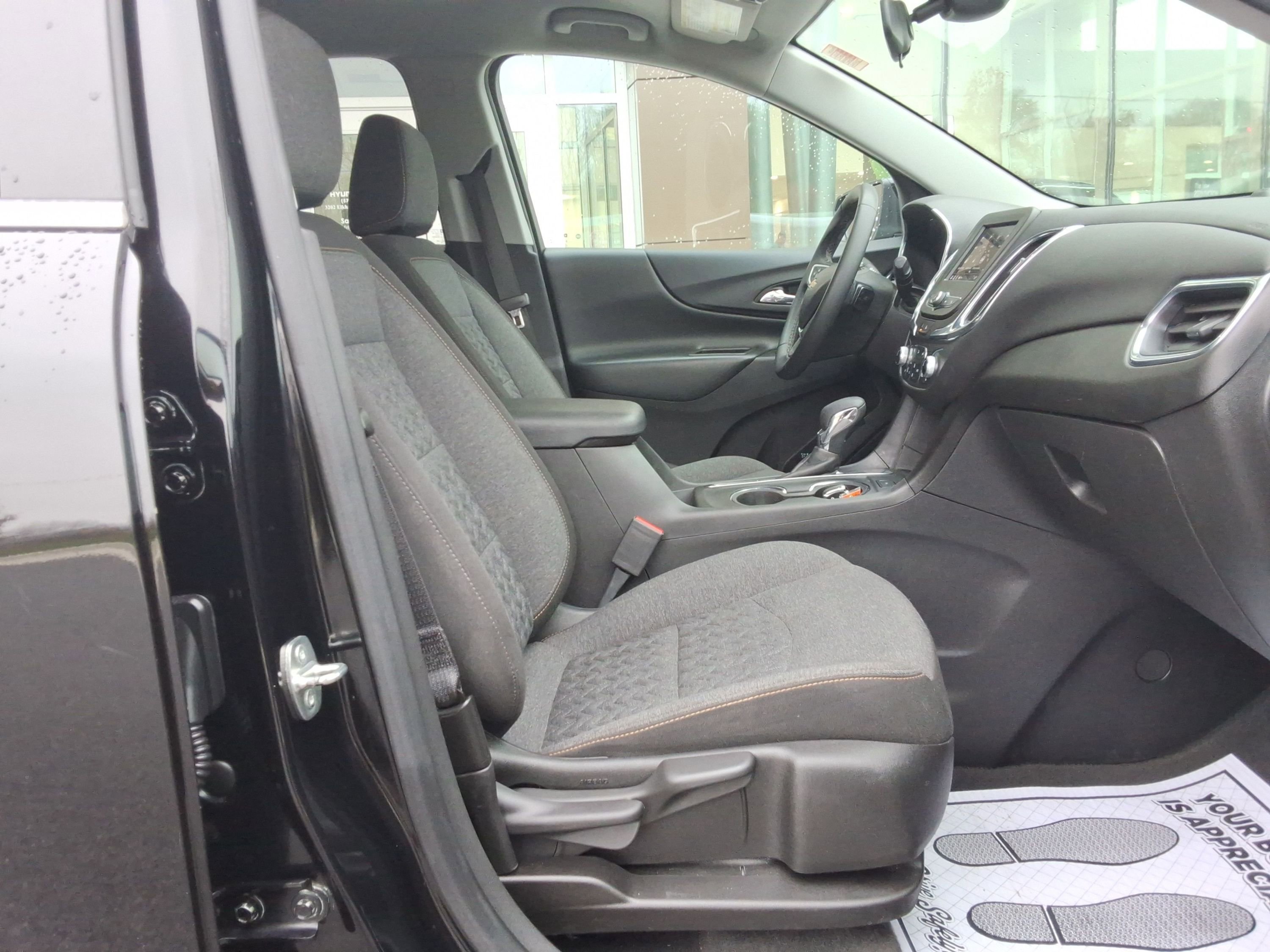 Used 2023 Chevrolet Equinox LT image 34