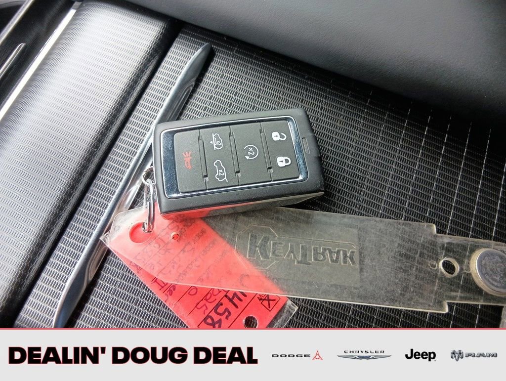 New 2025 Jeep Grand Wagoneer Series II Obsidian w/ Quick Order Packagew 28T image 30