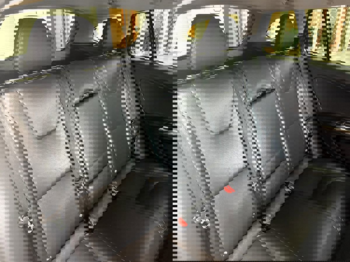 Used 2018 Volvo V60 T5 Cross Country w/ Convenience Package image 50