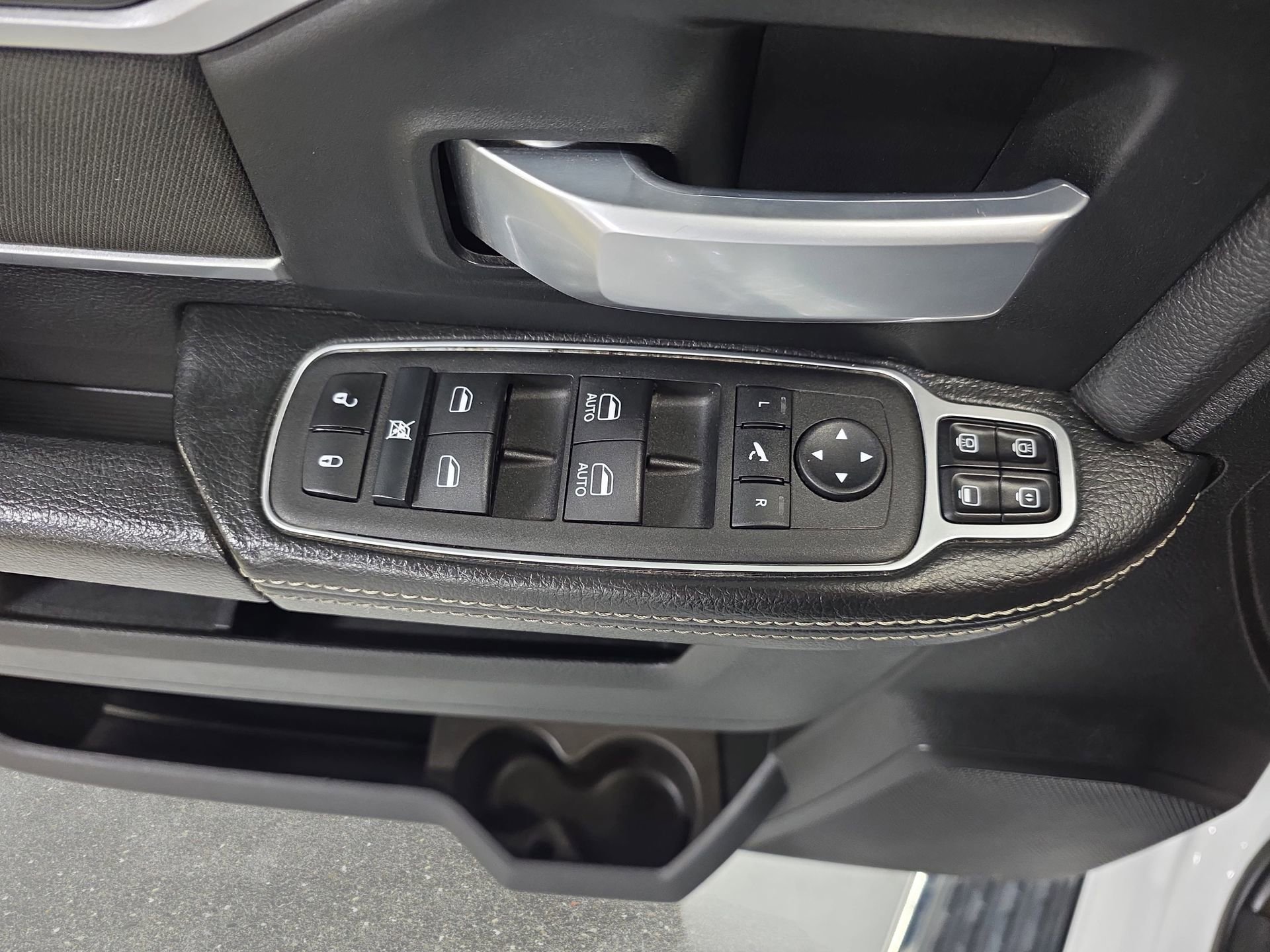 Used 2024 RAM 2500 Big Horn image 26