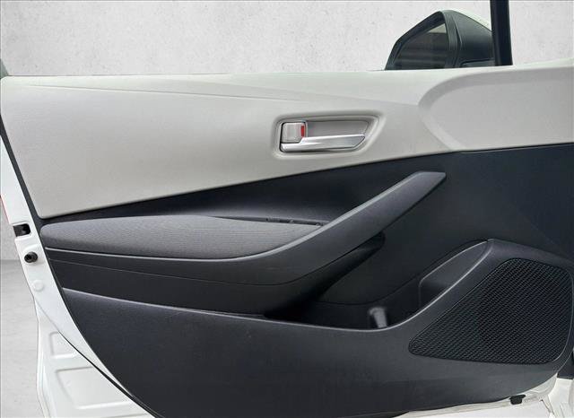 Used 2020 Toyota Corolla LE FWD image 10