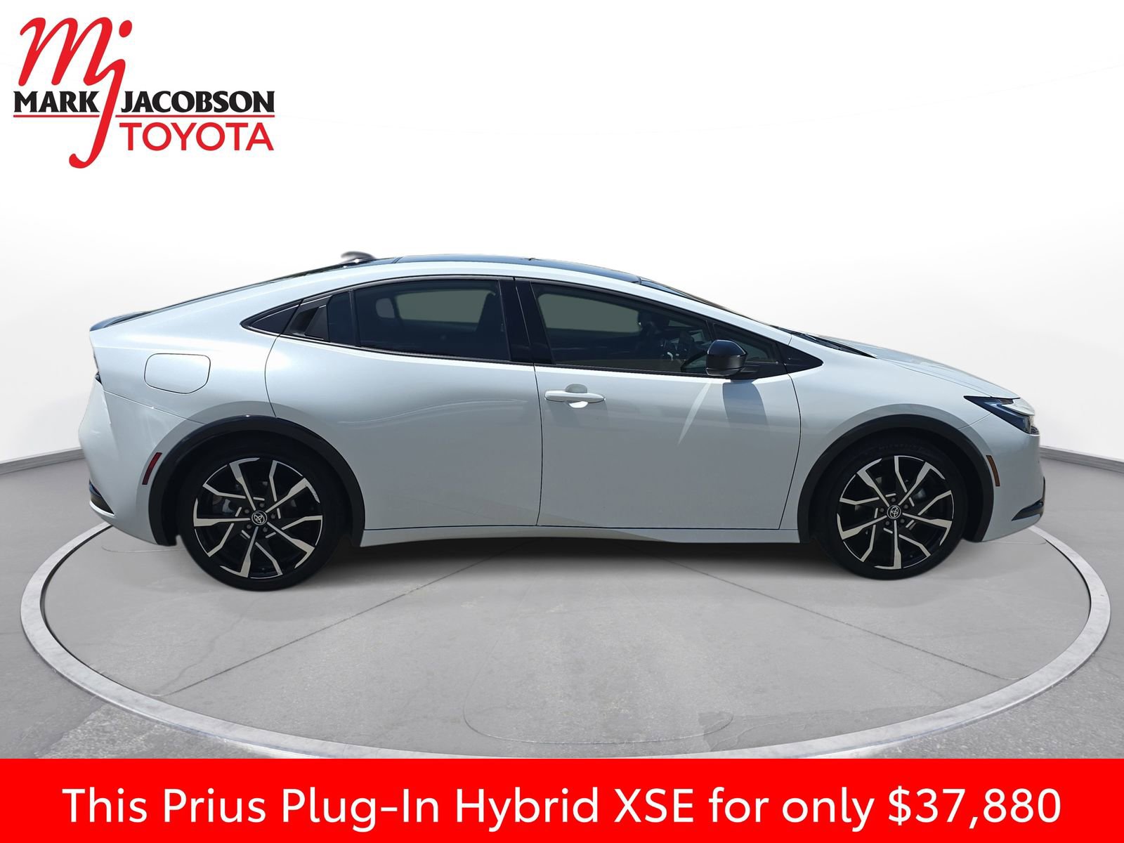 Used 2026 Toyota Prius Plug-In Hybrid FWD image 8