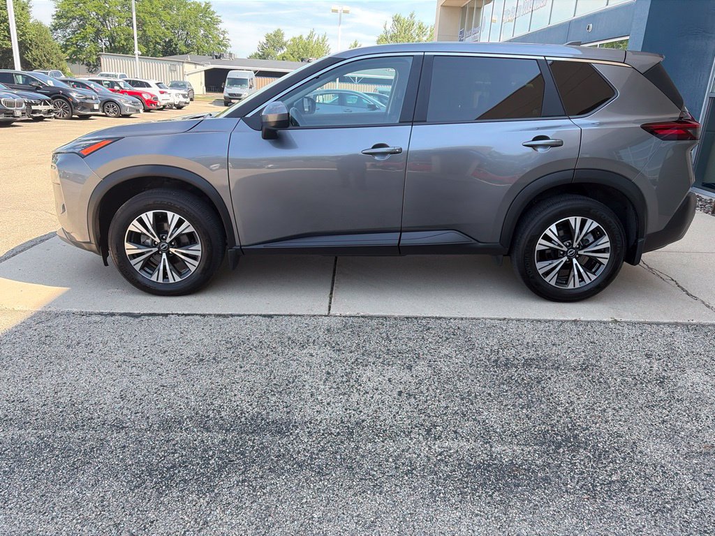 Used 2023 Nissan Rogue SV AWD/4WD image 5