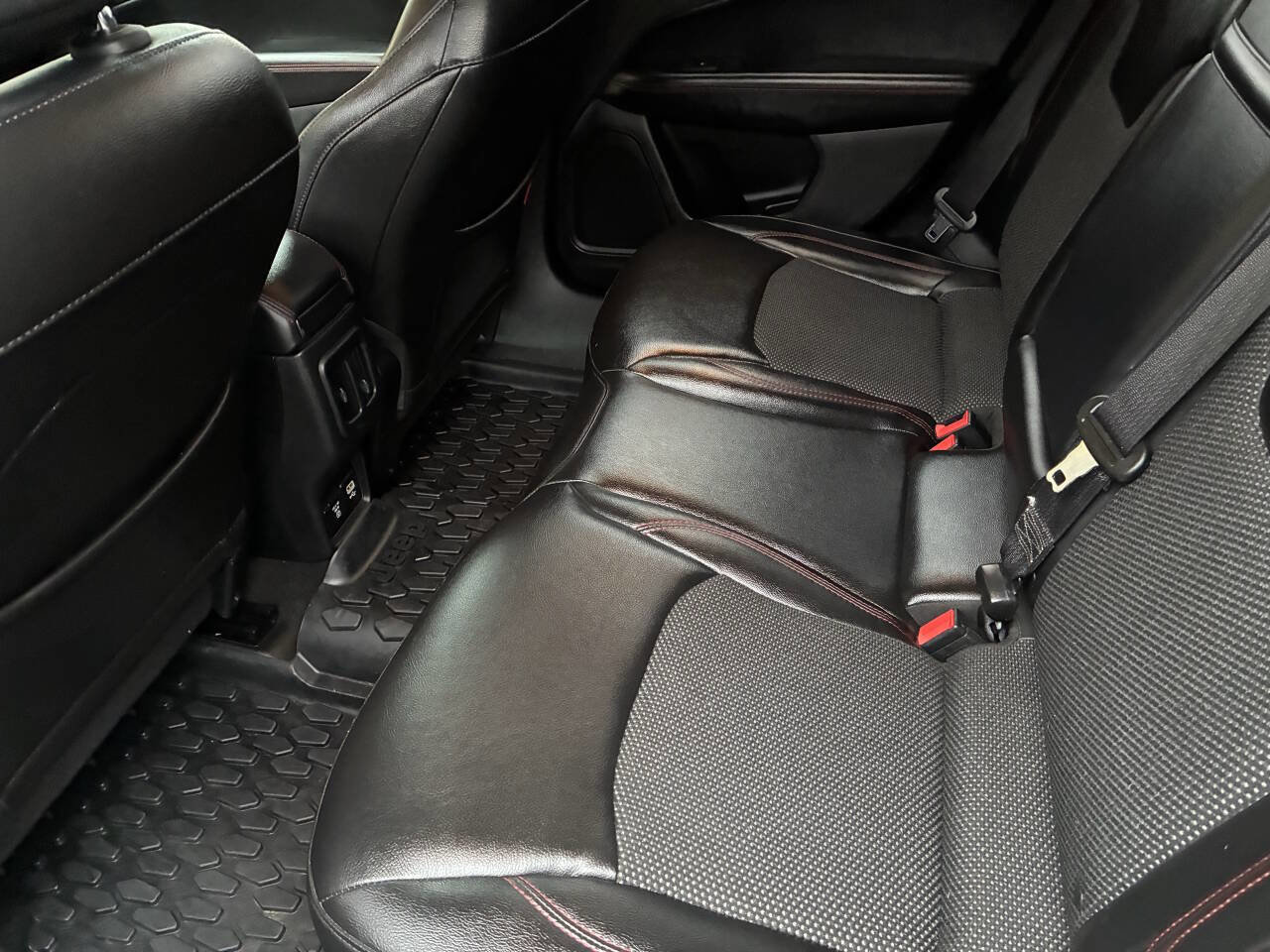 Used 2018 Jeep Compass Trailhawk image 16