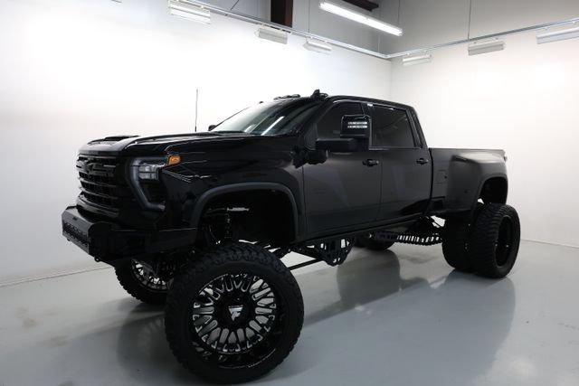 Used 2024 Chevrolet Silverado 3500 LTZ w/ LTZ Plus Package AWD/4WD image 65