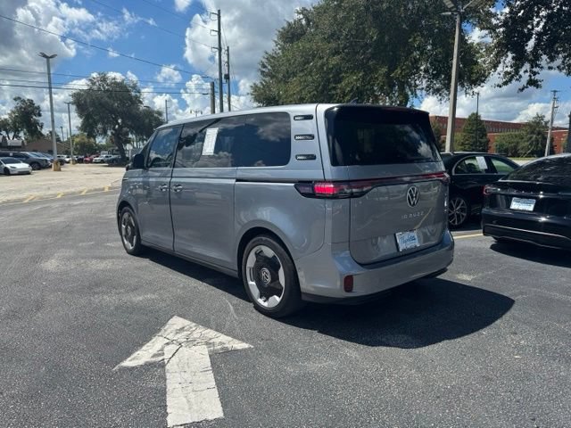Used 2025 Volkswagen ID. Buzz Pro S RWD image 3