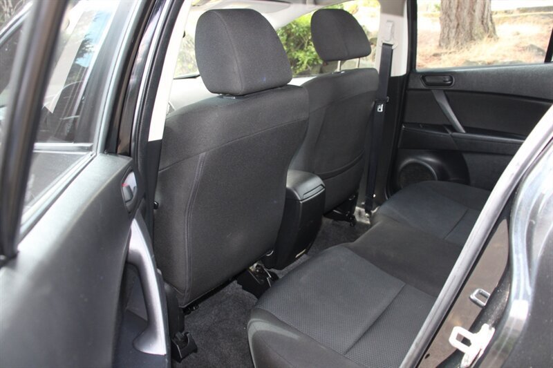 Used 2011 MAZDA MAZDA3 i Sport FWD image 14