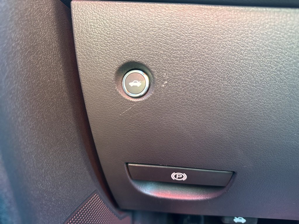 Used 2014 Dodge Challenger SRT8 image 11