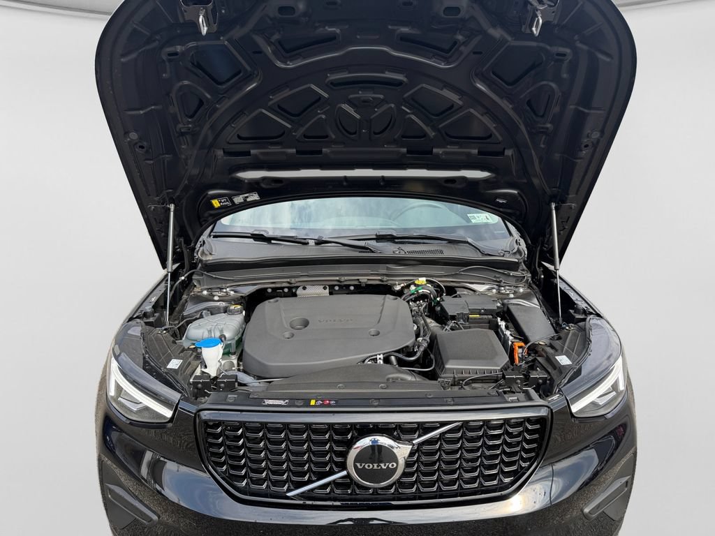 Used 2026 Volvo XC40 B5 Core w/ Protection Package Premier AWD/4WD image 24
