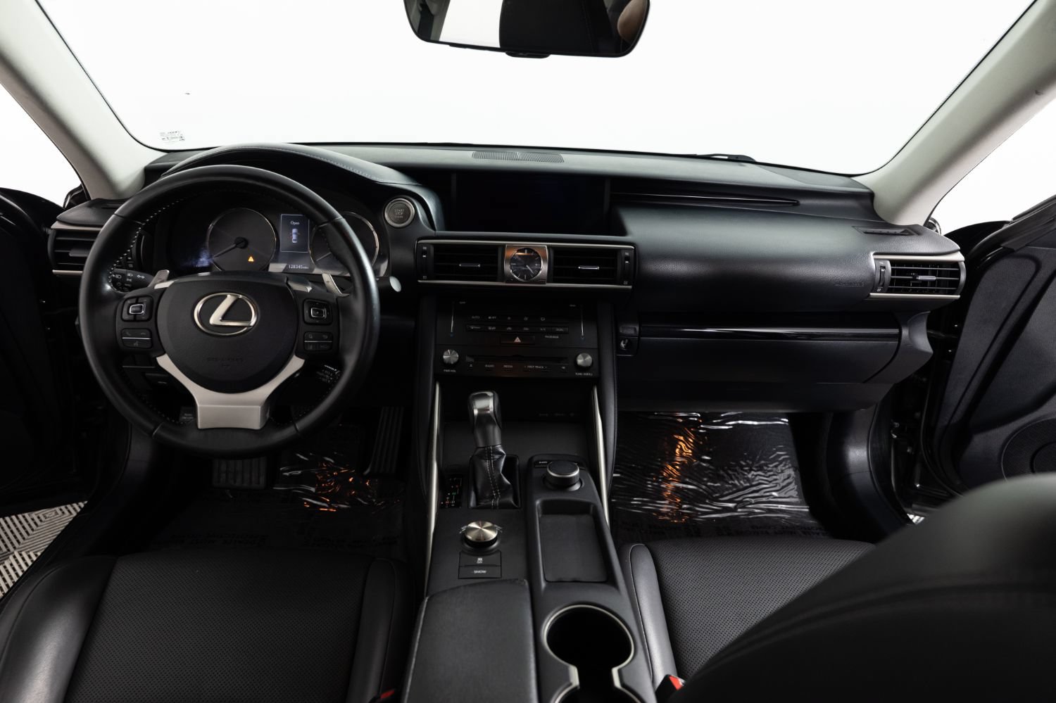 Used 2017 Lexus IS 200t RWD image 35