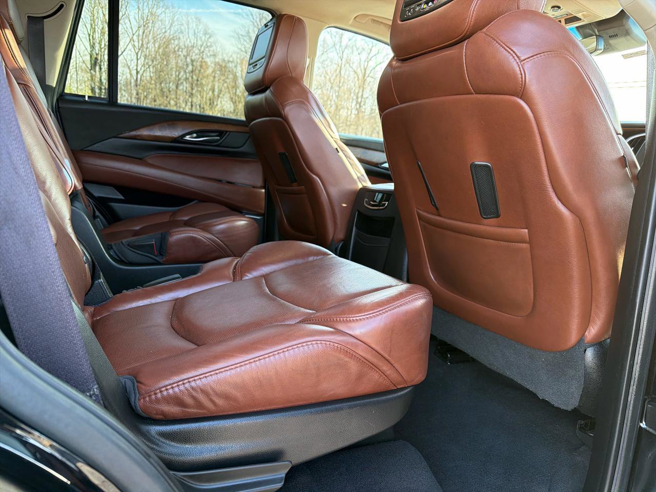 Used 2017 Cadillac Escalade Luxury image 17