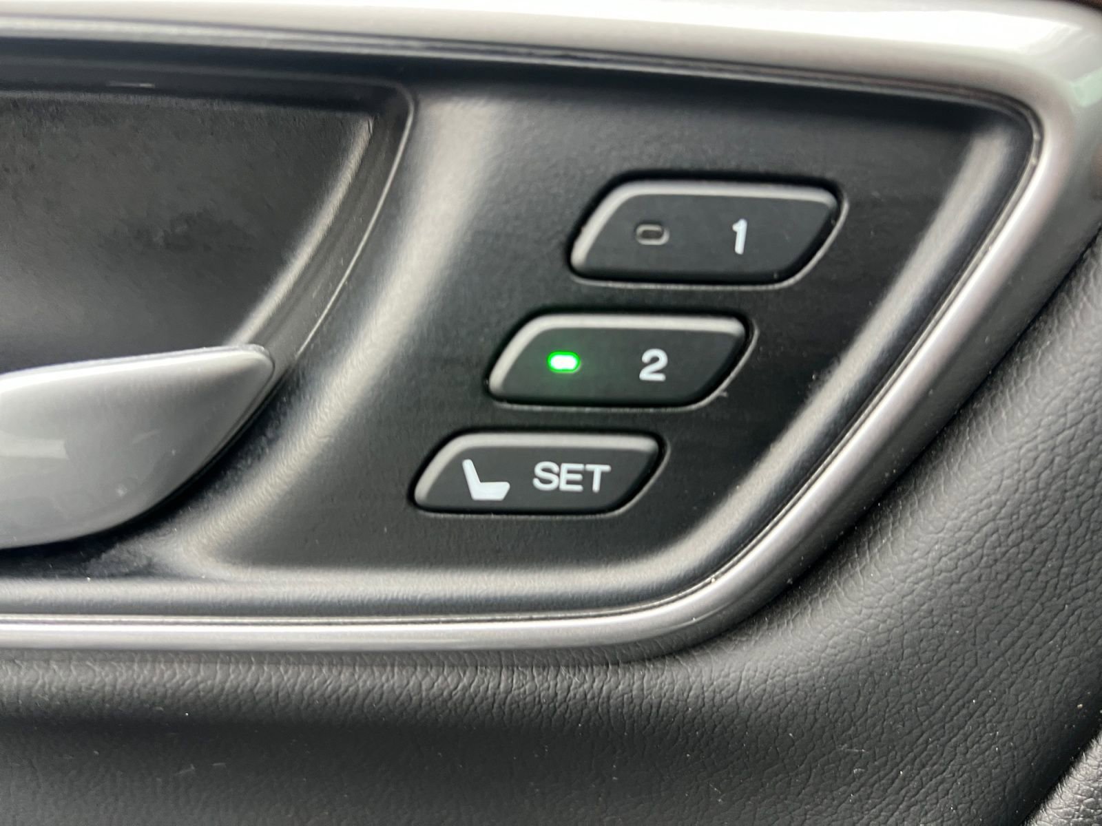 Used 2020 Honda CR-V Touring image 27