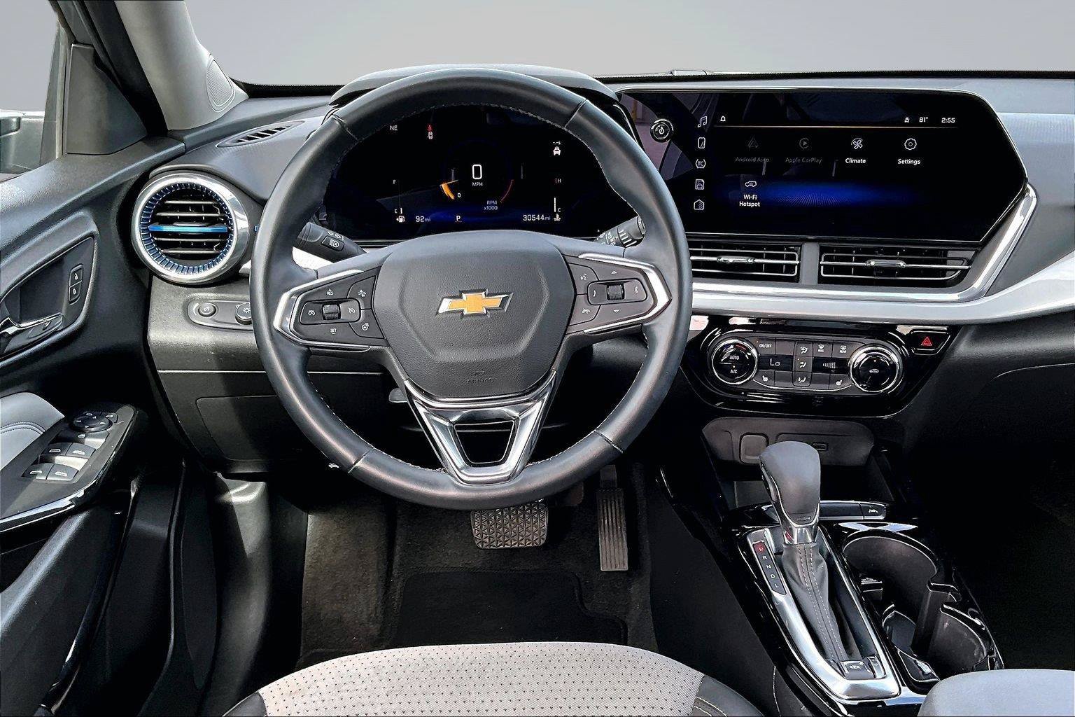 Used 2024 Chevrolet Trax LT w/ Driver Confidence Package FWD image 6