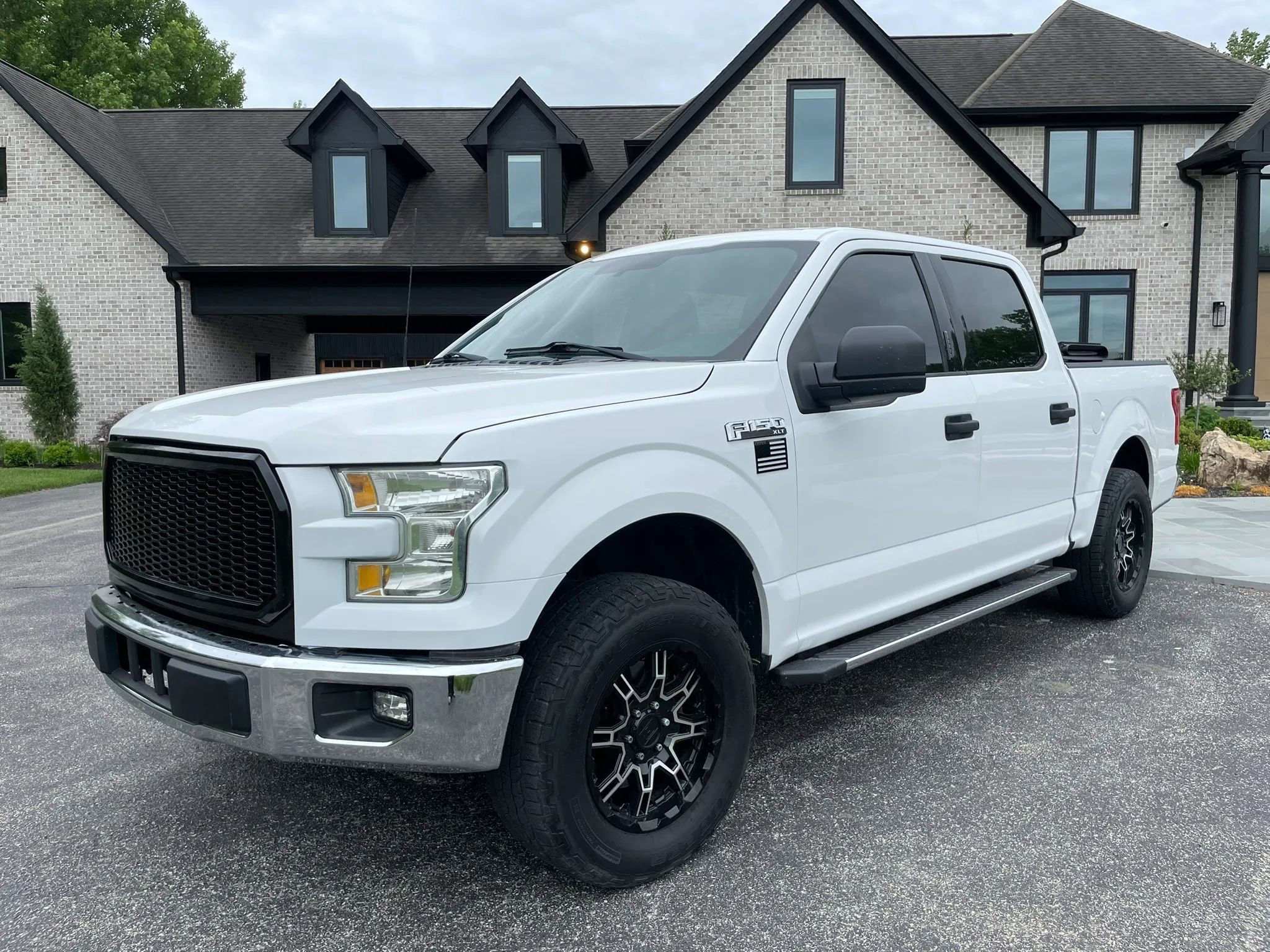 Used 2016 Ford F150 XLT RWD image 1