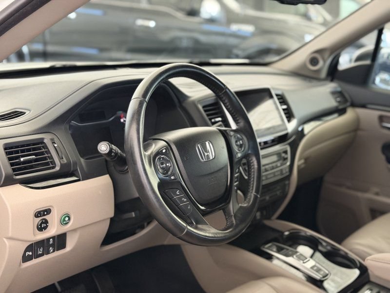 Used 2016 Honda Pilot Touring image 15
