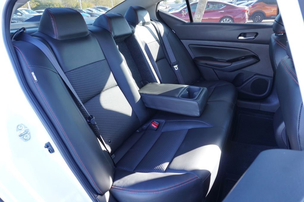 Certified 2025 Nissan Altima 2.5 SR image 9