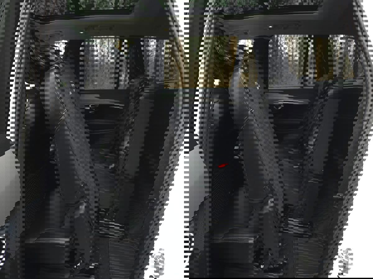 Used 2024 Volvo XC90 B5 Core w/ Climate Package image 17