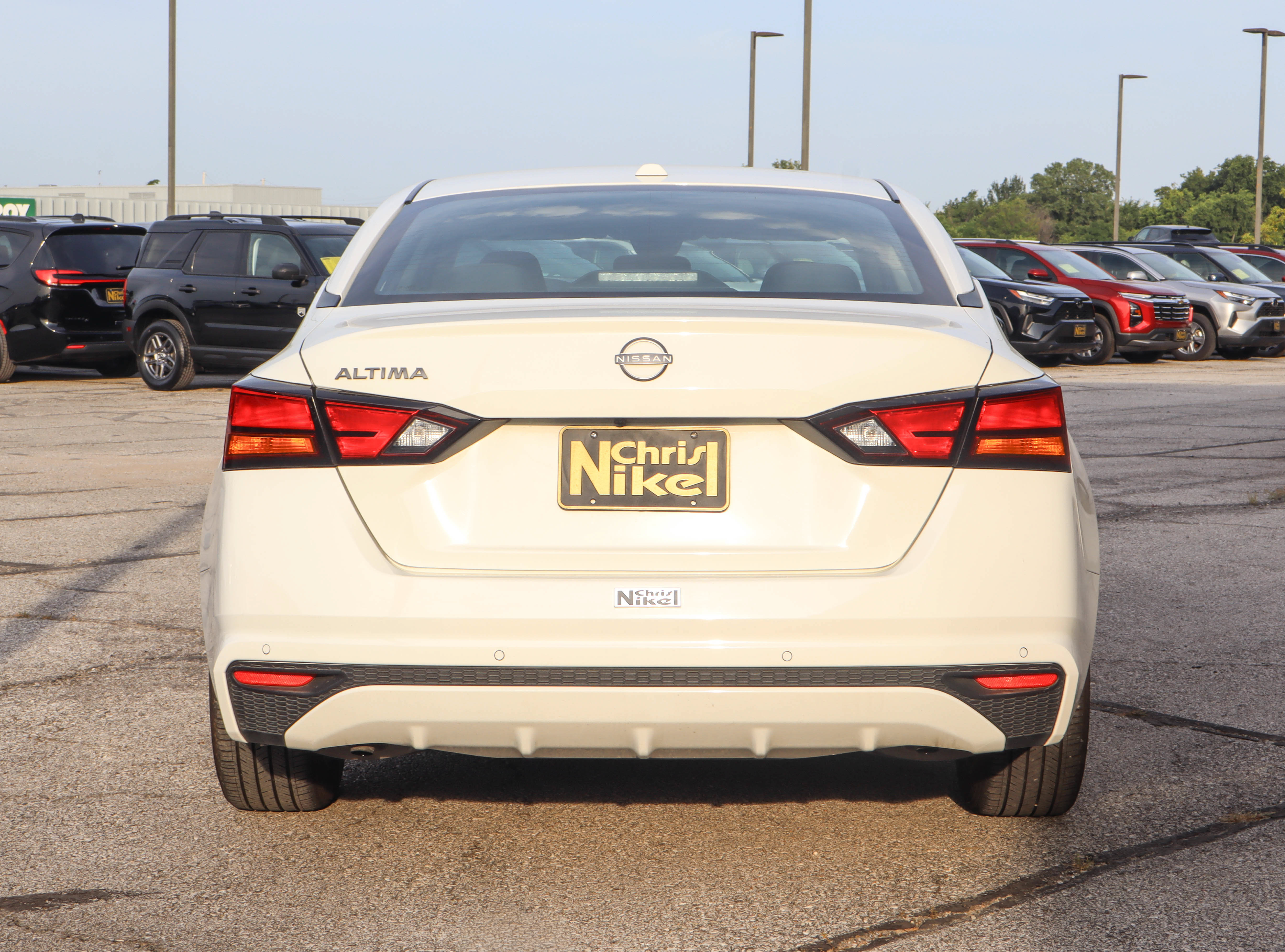 Used 2025 Nissan Altima 2.5 SV FWD image 5