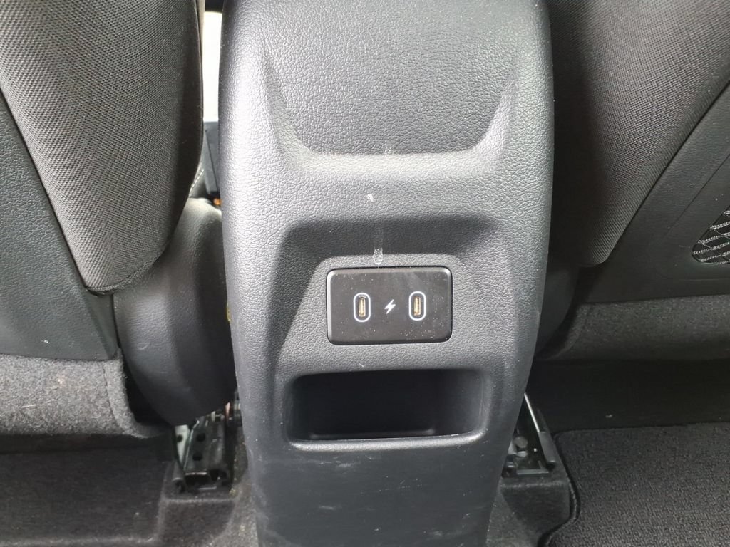 Used 2025 Hyundai Venue SEL FWD image 14