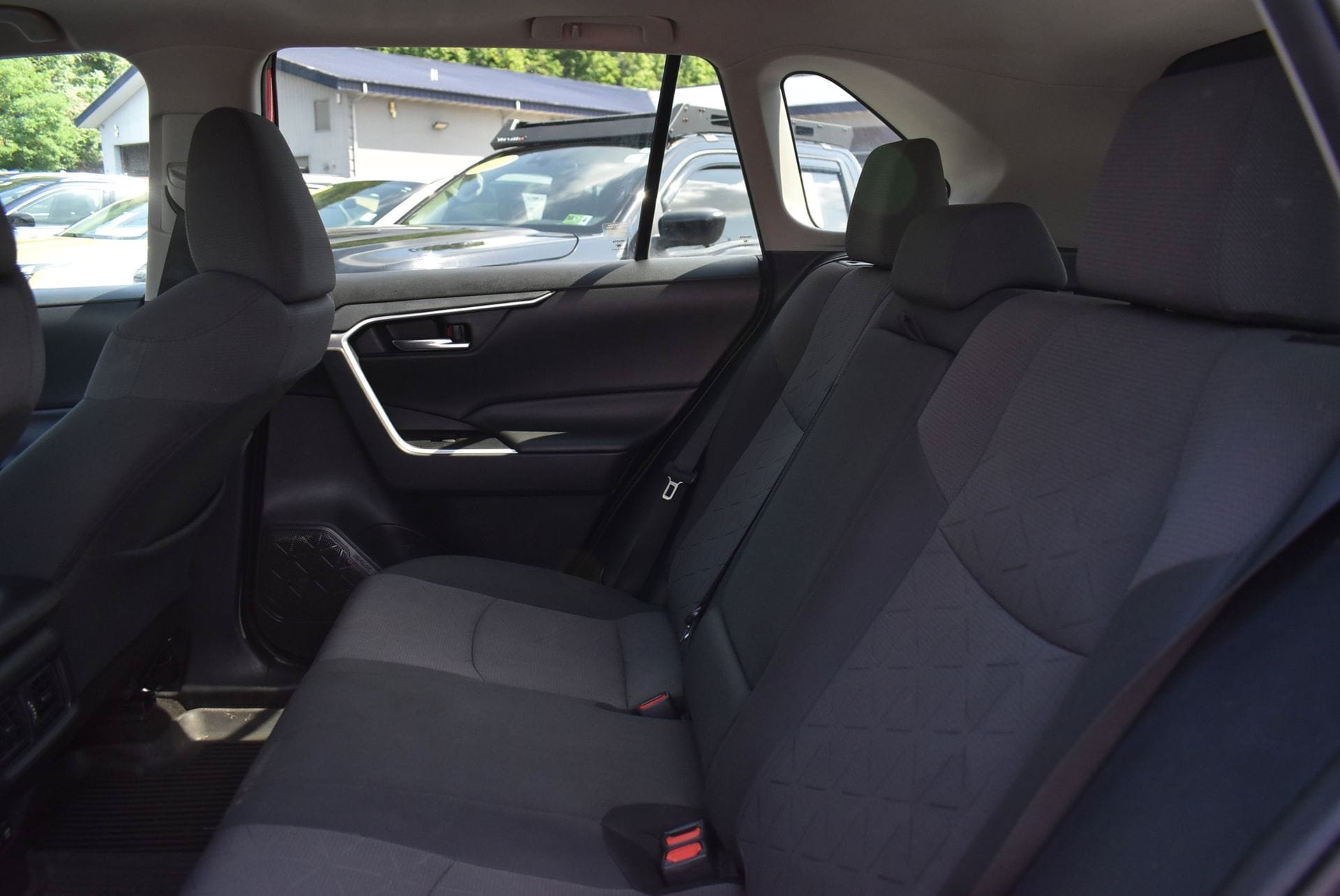Used 2020 Toyota RAV4 XLE w/ Convenience Package AWD/4WD image 16