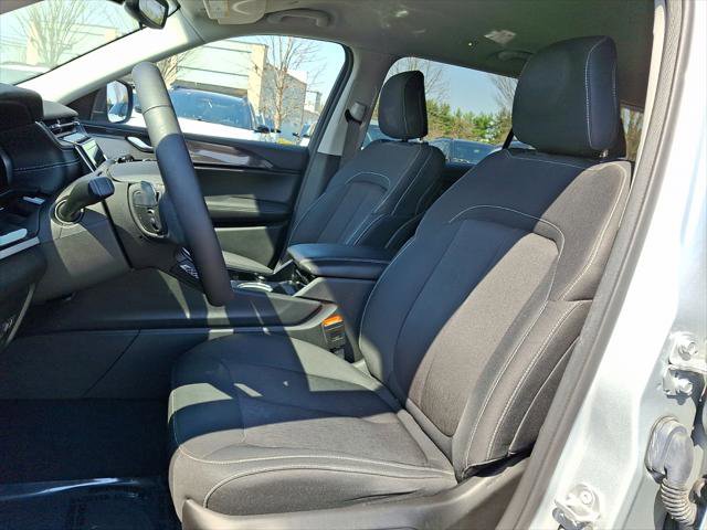 Certified 2023 Jeep Grand Cherokee L Laredo w/ MOPAR Finishing Package AWD/4WD image 24