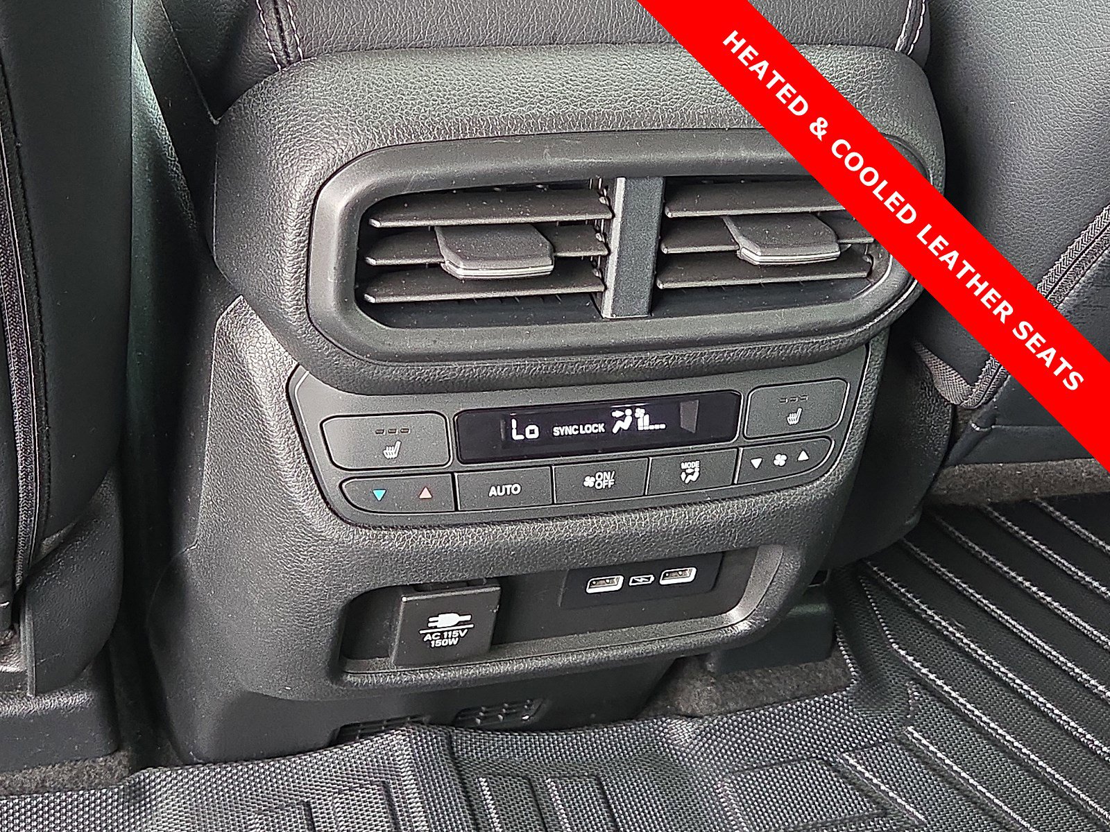 Used 2023 Honda Pilot Elite image 12