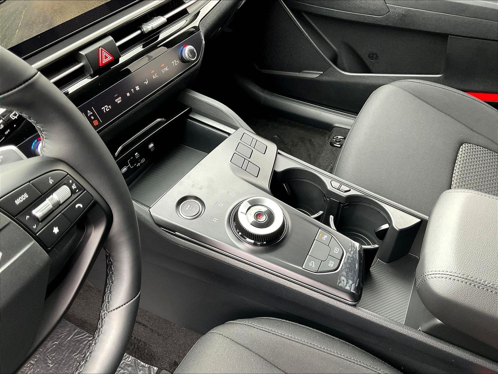 New 2027 Kia Sportage LX FWD image 12