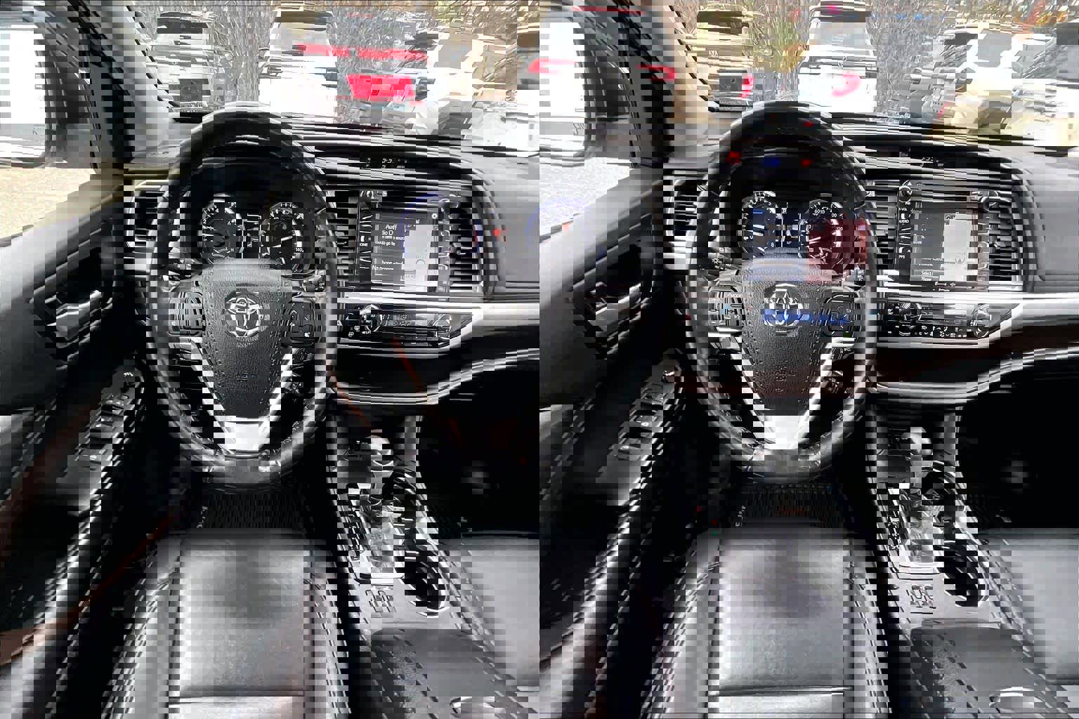 Certified 2019 Toyota Highlander XLE image 6