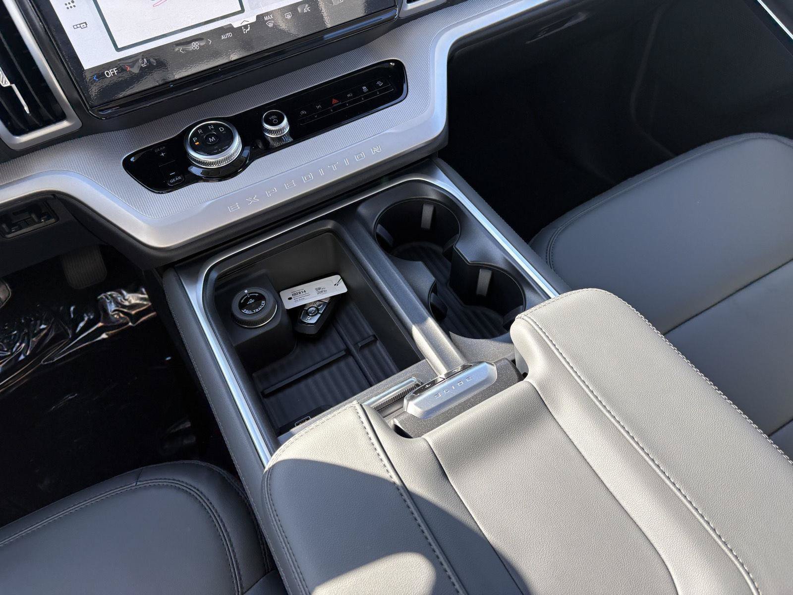 New 2026 Ford Expedition Active AWD/4WD image 14