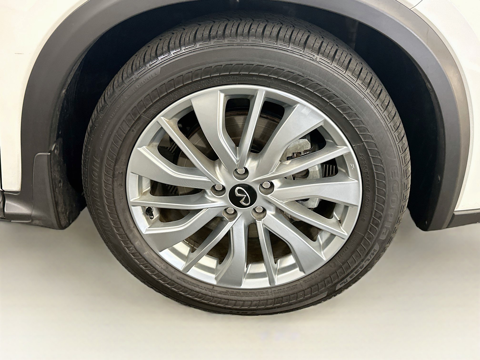 Used 2023 INFINITI QX50 Luxe AWD/4WD image 11