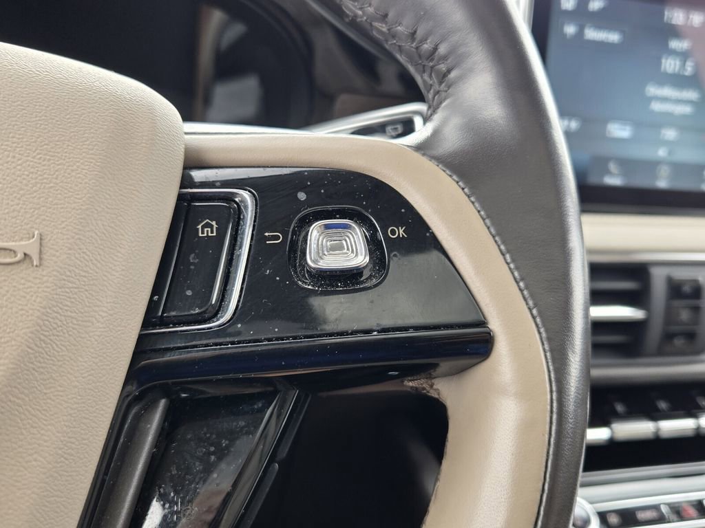 Used 2020 Lincoln Corsair Reserve w/ Equipment Group 202A image 25