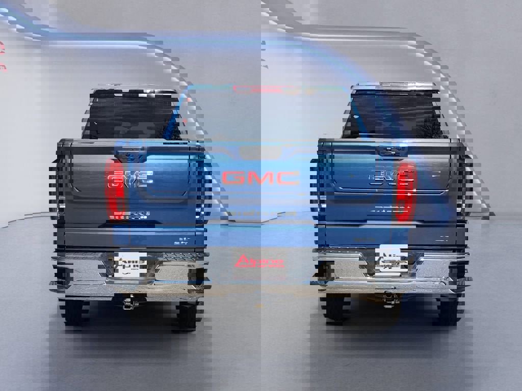 Used 2024 GMC Sierra 1500 SLT image 4
