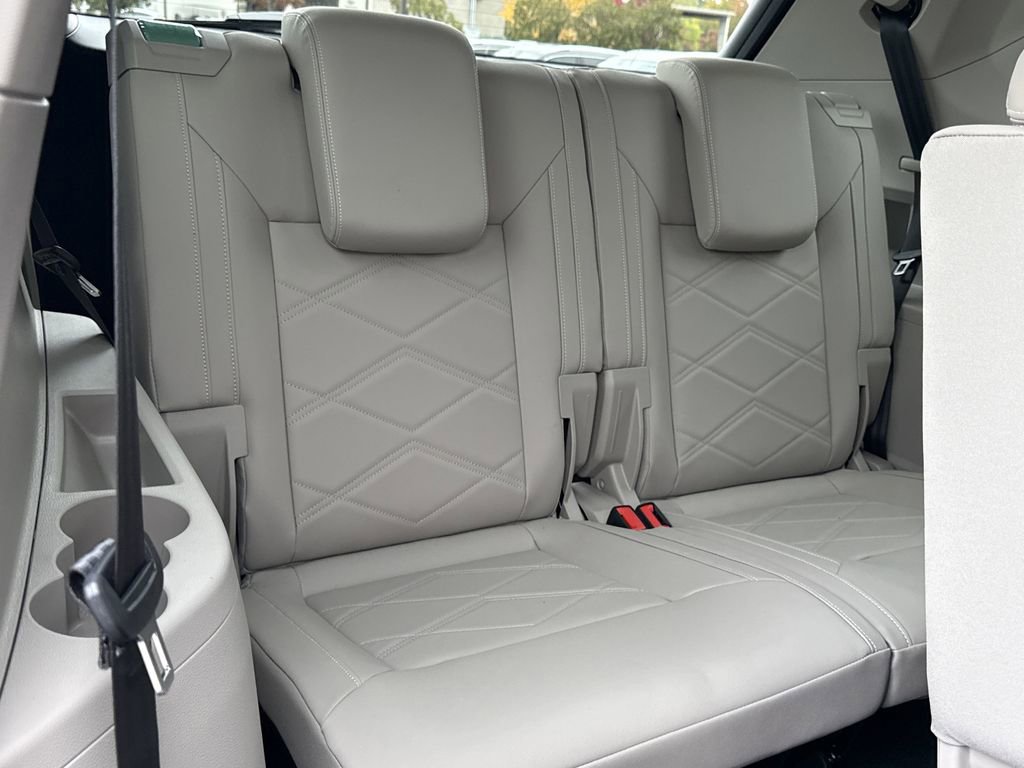 New 2026 Volkswagen Atlas SE image 18