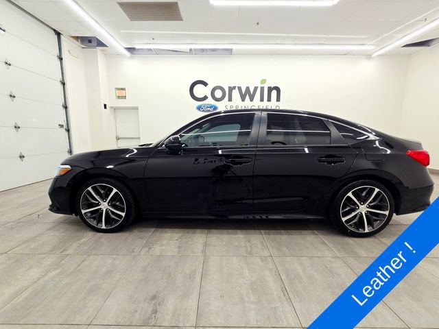 Used 2022 Honda Civic Touring image 2