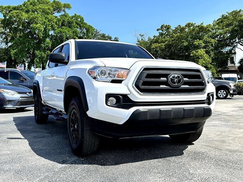 Used 2023 Toyota Tacoma SR5 RWD image 3