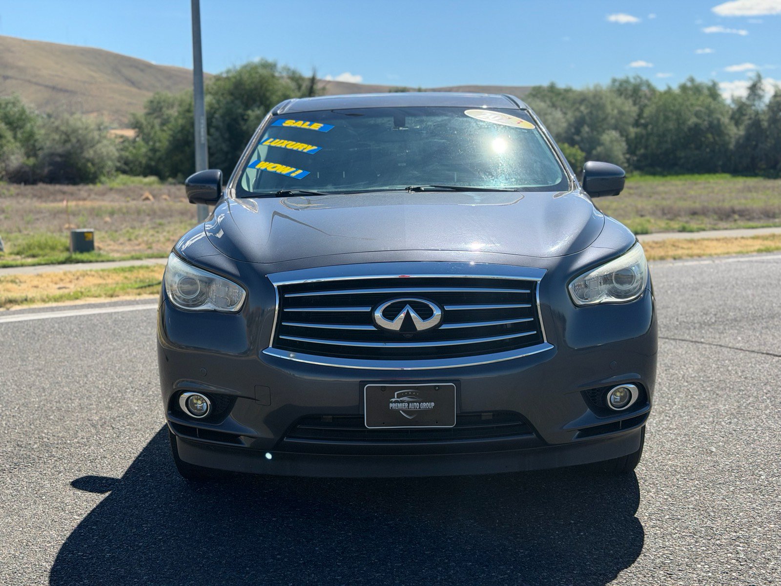 Used 2013 INFINITI JX35 AWD w/ Premium Pkg image 1