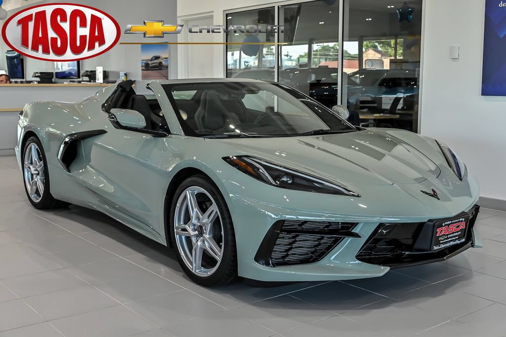 Used 2024 Chevrolet Corvette Stingray Preferred Conv w/ 2LT RWD image 1