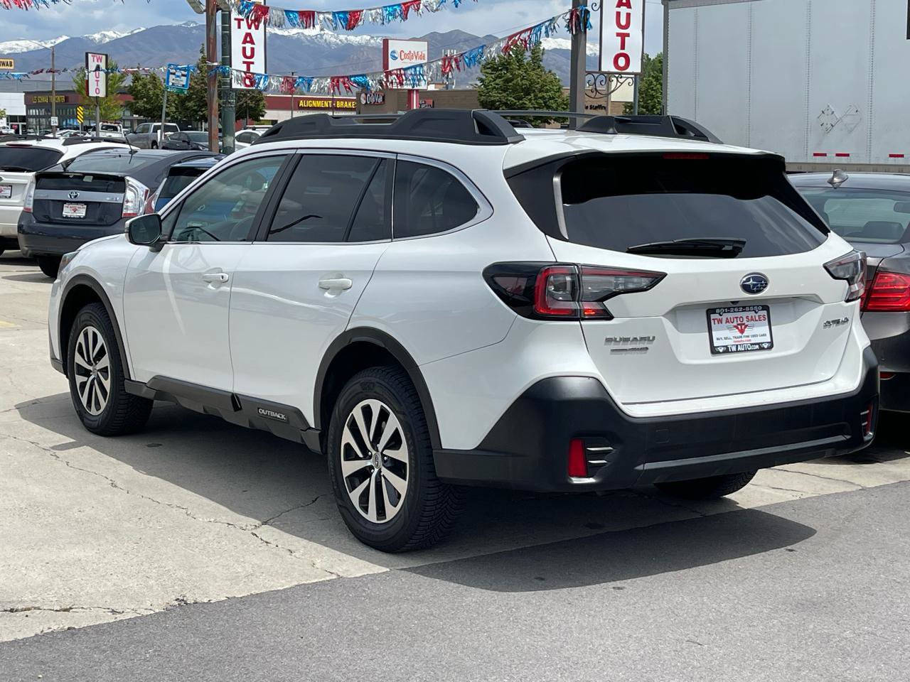 Used 2022 Subaru Outback Premium AWD/4WD image 7